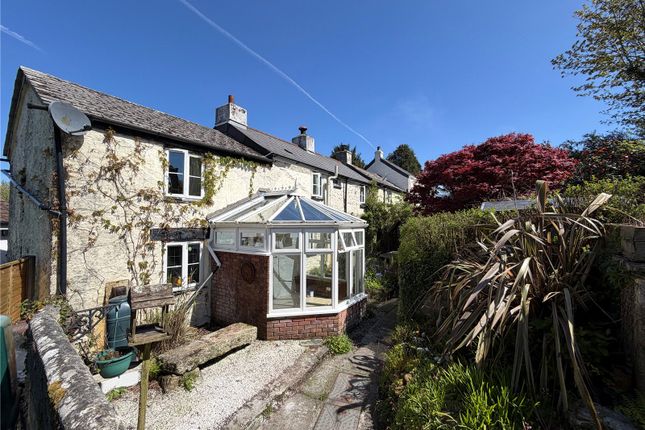 2 bed property, in Common Moor, £260,000