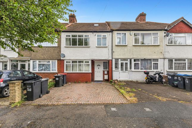 4 bed property, in Westcombe Avenue, £475,000