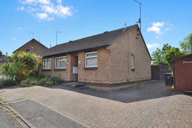 2 bed property, in Hambledon Rise, £210,000