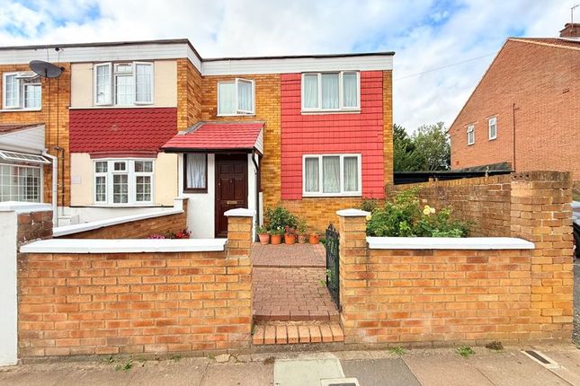 3 bed property, in Greenhill Gardens, £525,000