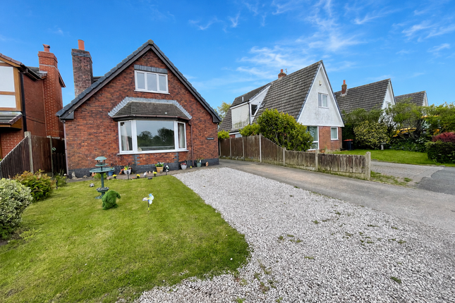 4 bed property, in Wheel Lane, £350,000