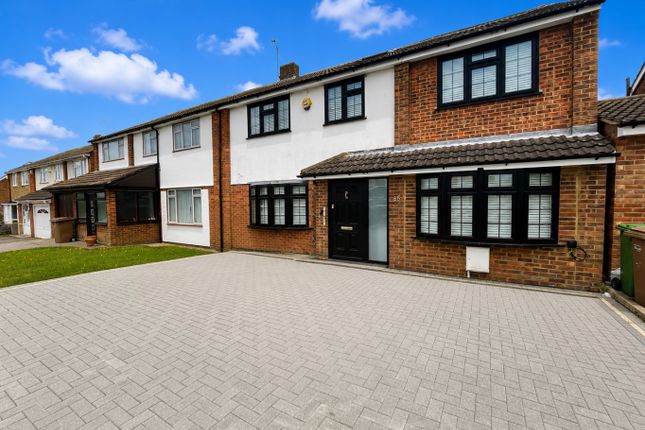 4 bed property, in Calverton Road, £550,000