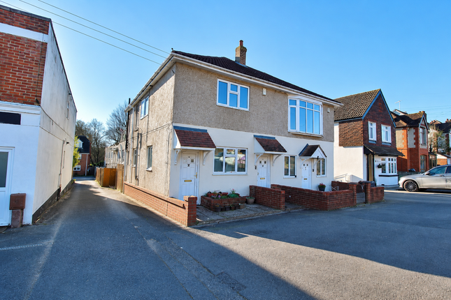 2 bed property, in Stakes Road, £183,750