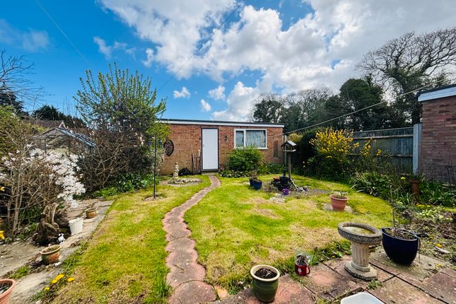 3 bed property, in Appleton Drive, £215,000
