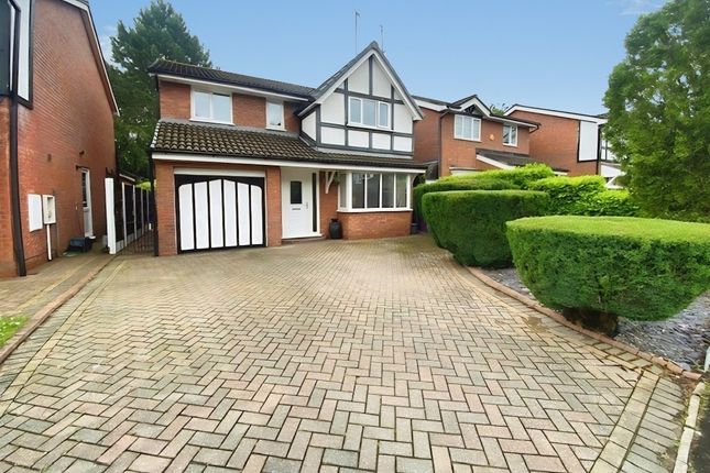 4 bed property, in Lapwing Close, £375,000