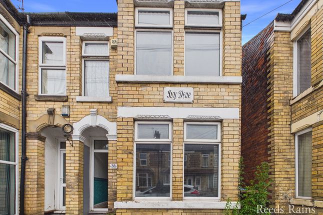 4 bed property, in Hardy Street, £140,000
