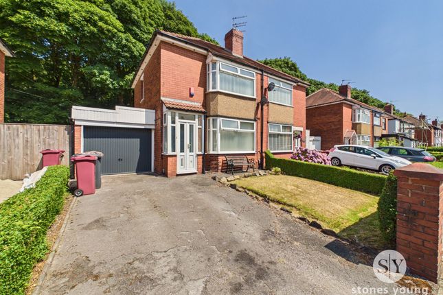 2 bed property, in Nares Road, £154,950
