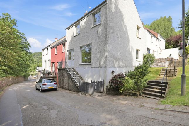 5 bed property, in Milton Hill, £199,000