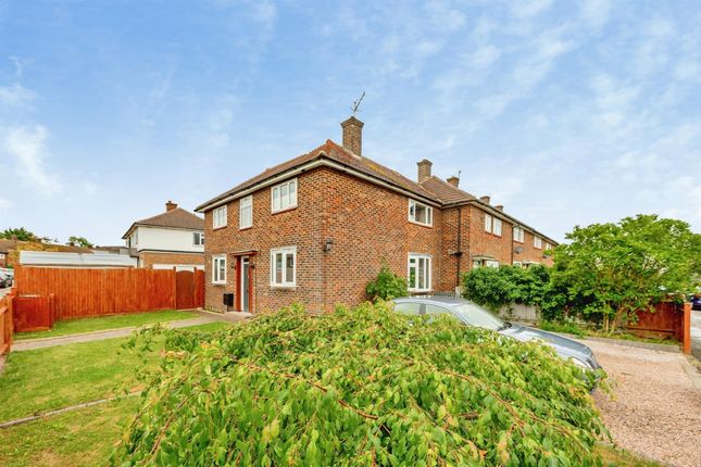 3 bed property, in Radstock Way, £500,000