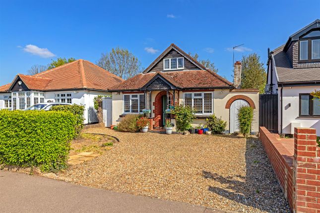 4 bed property, in South Riding, £775,000