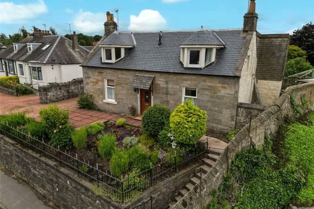 4 bed property, in Glasgow Road, £340,000