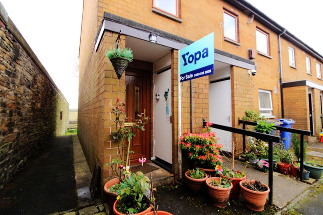3 bed property, in St. James Close, £80,000