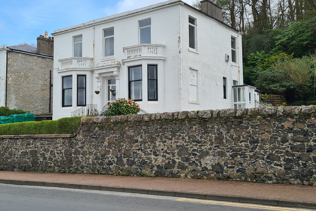 2 bed property, in Mountstuart Road, £175,000