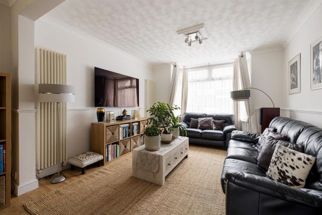 3 bed property, in York Road, £535,000
