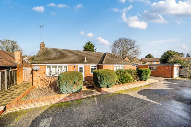 3 bed property, in The Crescent, £650,000