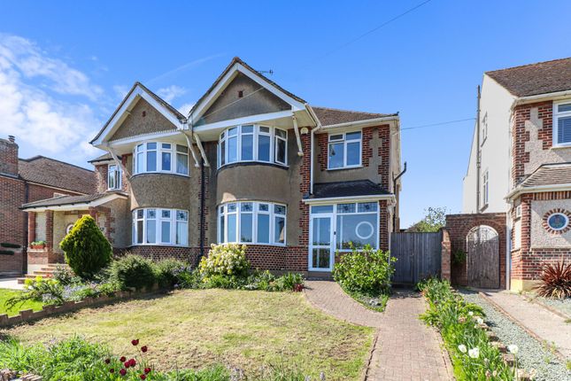 3 bed property, in Hempstead Road, £725,000