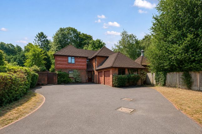 4 bed property, in The Green, £850,000