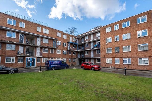 2 bed property, in High Street South, £95,000
