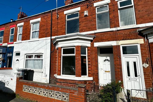 3 bed property, in Minshull New Road, £110,000