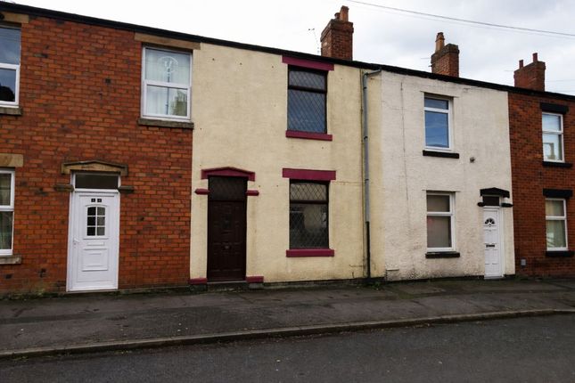 2 bed property, in Grove Street, £85,000