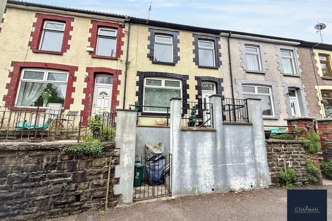3 bed property, in Ynyscynon Road, £120,000