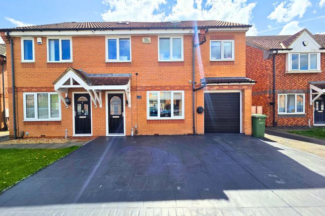 5 bed property, in Sir Douglas Park, £265,000