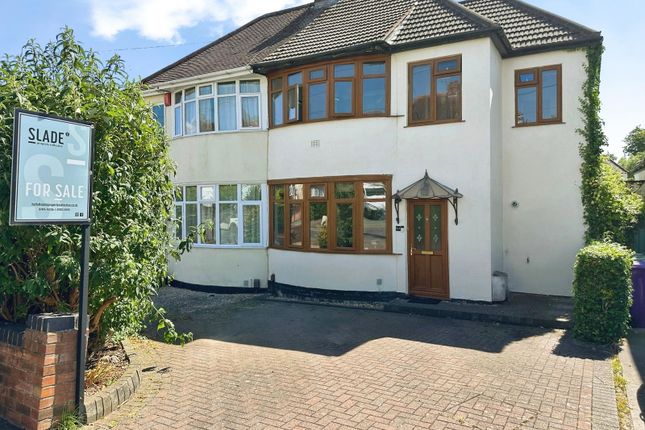 3 bed property, in Lynton Avenue, £270,000