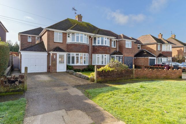 4 bed property, in Graydon Avenue, £625,000