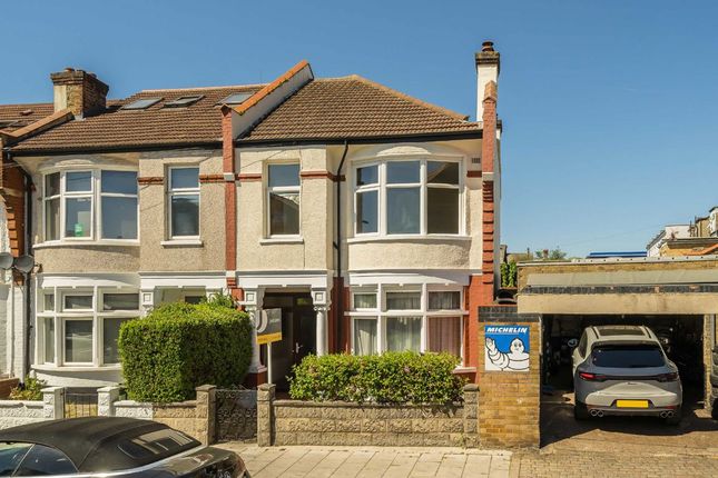 3 bed property, in Guildersfield Road, £650,000