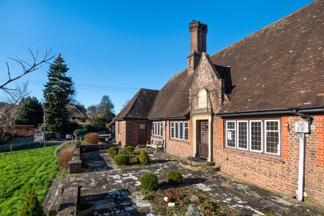 2 bed property, in New Homes Of Rest, £295,000