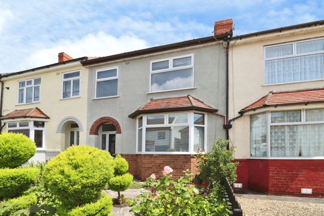 3 bed property, in Mayfield Avenue, £380,000