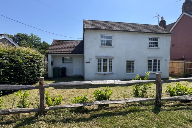 3 bed property, in Chalet Hill, £435,000