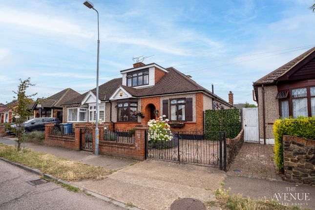 4 bed property, in Laird Avenue, £425,000