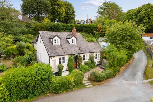 4 bed property, in Moor End, £599,950