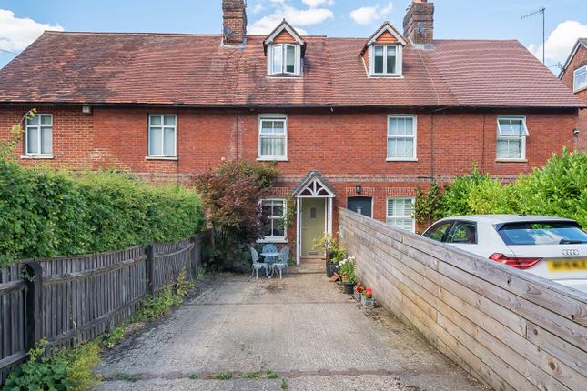 2 bed property, in Haslemere, £425,000
