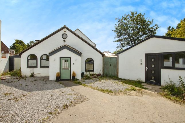 4 bed property, in The Common, £325,000
