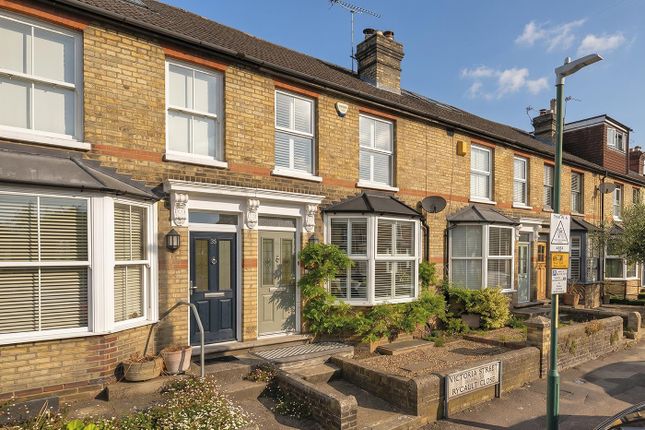 2 bed property, in Victoria Street, £340,000
