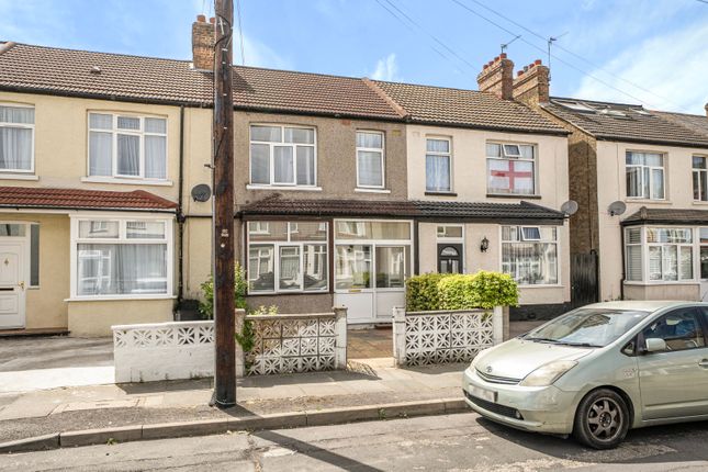 3 bed property, in Rodney Road, £475,000