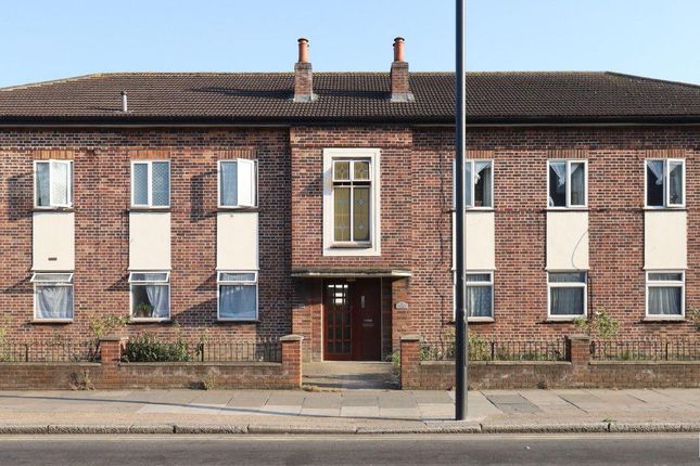 2 bed property, in Mount Pleasant, £325,000