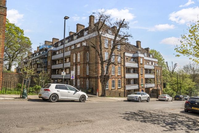 1 bed property, in Hazellville Road, £325,000