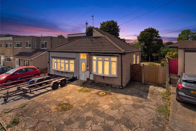 2 bed property, in Sandown Avenue, £400,000