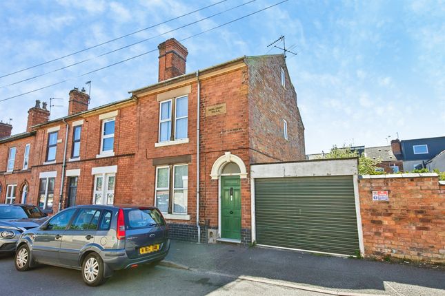 3 bed property, in Arundel Street, £260,000