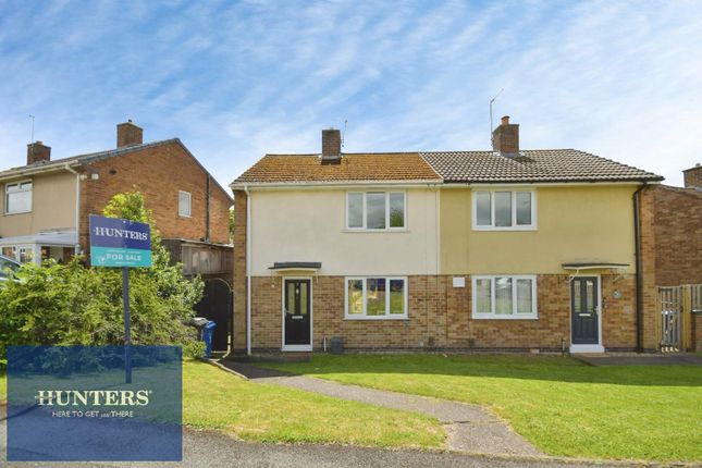 2 bed property, in Lansdowne Road, £160,000