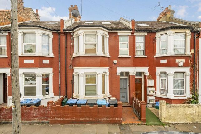 6 bed property, in Cobbold Road, £675,000