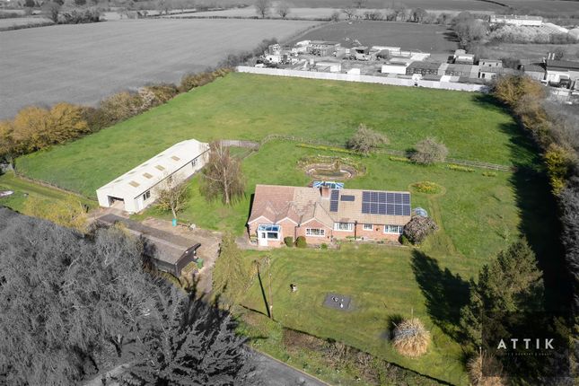 5 bed property, in Ipswich Road, £625,000