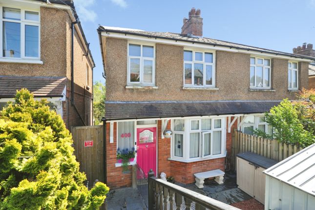 2 bed property, in Harold Road, £350,000