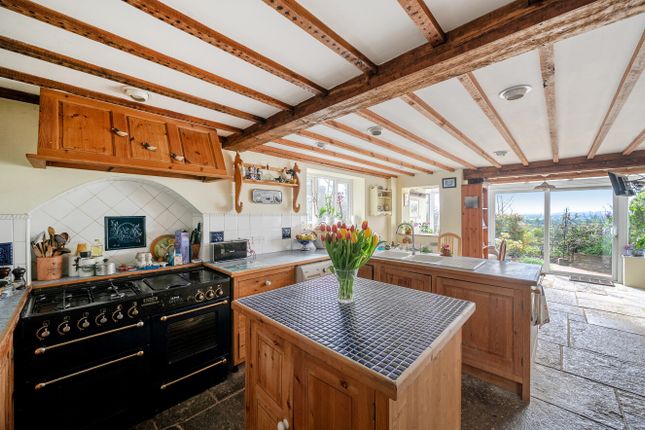 4 bed property, in Bayford Hill, £685,000