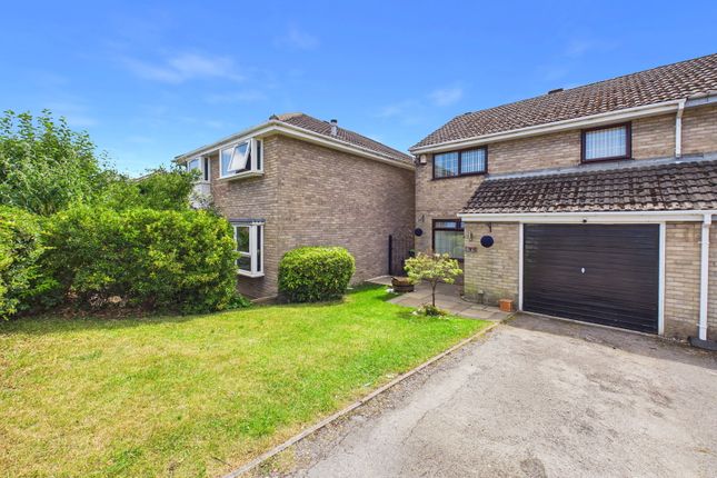 3 bed property, in Windsor Road, £185,000