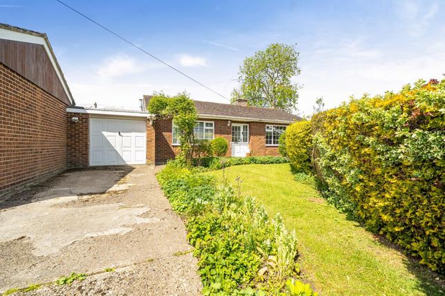 3 bed property, in Hill View, £425,000
