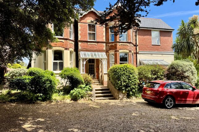 3 bed property, in Cyprus Road, £350,000
